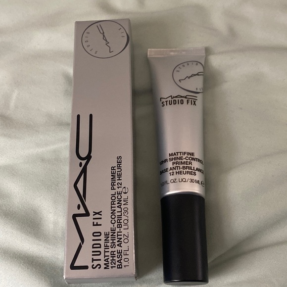 NWT MAC Studio Fix Mattifine  12hr Primer - Picture 2 of 3